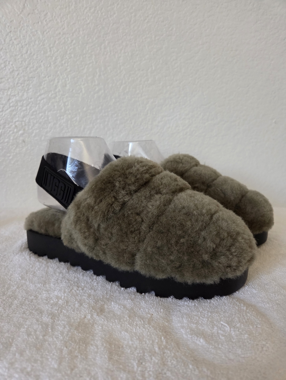 UGG Super Fluff Slippers Women's Size 6 Gray